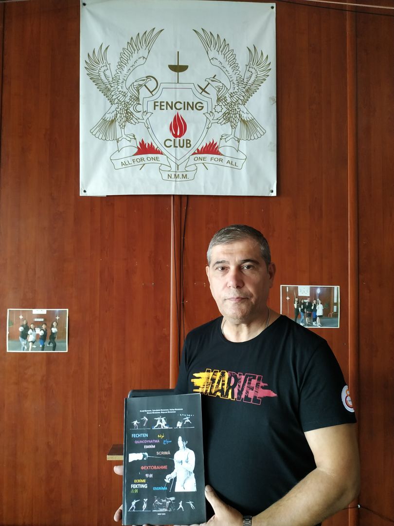 Азербайджанский Зорро и дочери-мушкетерши: Все началось с деревянного меча – интервью с Асафом Меликовым (ФОТО)