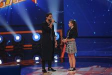 Азербайджанский исполнитель поддержал участницу российского телепроекта "Ты супер!" (ФОТО)