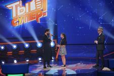 Азербайджанский исполнитель поддержал участницу российского телепроекта "Ты супер!" (ФОТО)