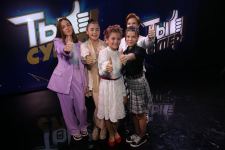 Азербайджанский исполнитель поддержал участницу российского телепроекта "Ты супер!" (ФОТО)