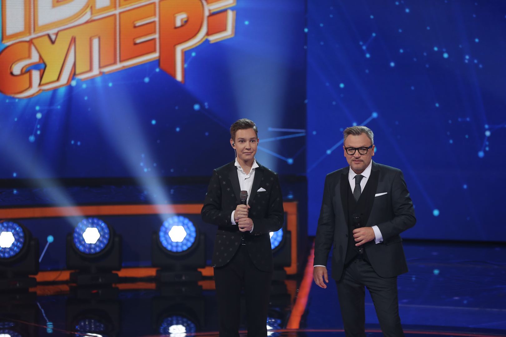 Азербайджанский исполнитель поддержал участницу российского телепроекта "Ты супер!" (ФОТО)