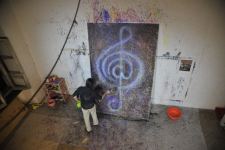 Одним вечером в Баку - противогаз, бабушка из Нидерландов и кафкианские сцены (ВИДЕО,ФОТО)