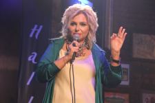 Одним вечером в Баку - противогаз, бабушка из Нидерландов и кафкианские сцены (ВИДЕО,ФОТО)