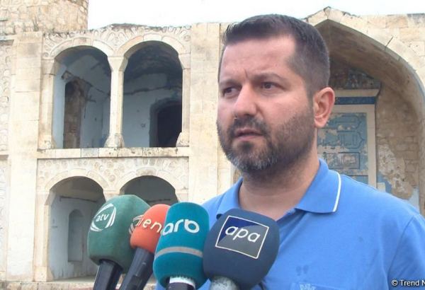 Армяне держали в мечетях скот, осквернили священные места – директор Турецкого центра исследований Ирана