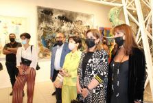 Энергия хаоса в Баку… Какие секреты хранят картины Рамины Саадатхан (ФОТО)