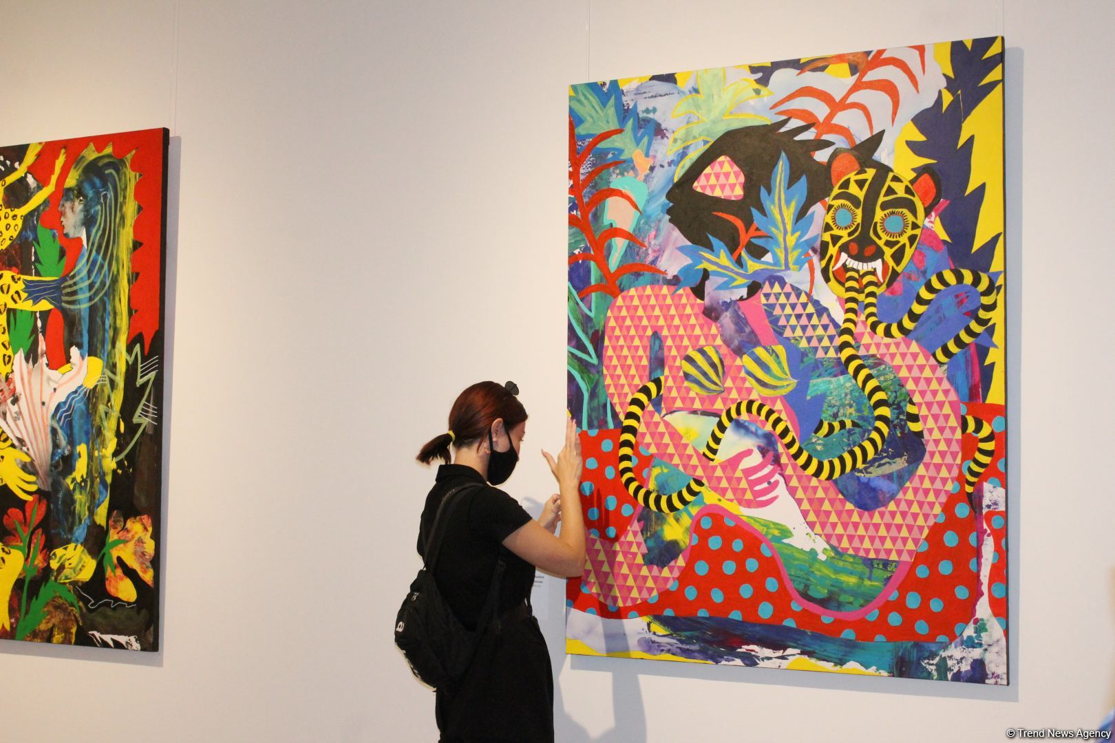 Энергия хаоса в Баку… Какие секреты хранят картины Рамины Саадатхан (ФОТО)