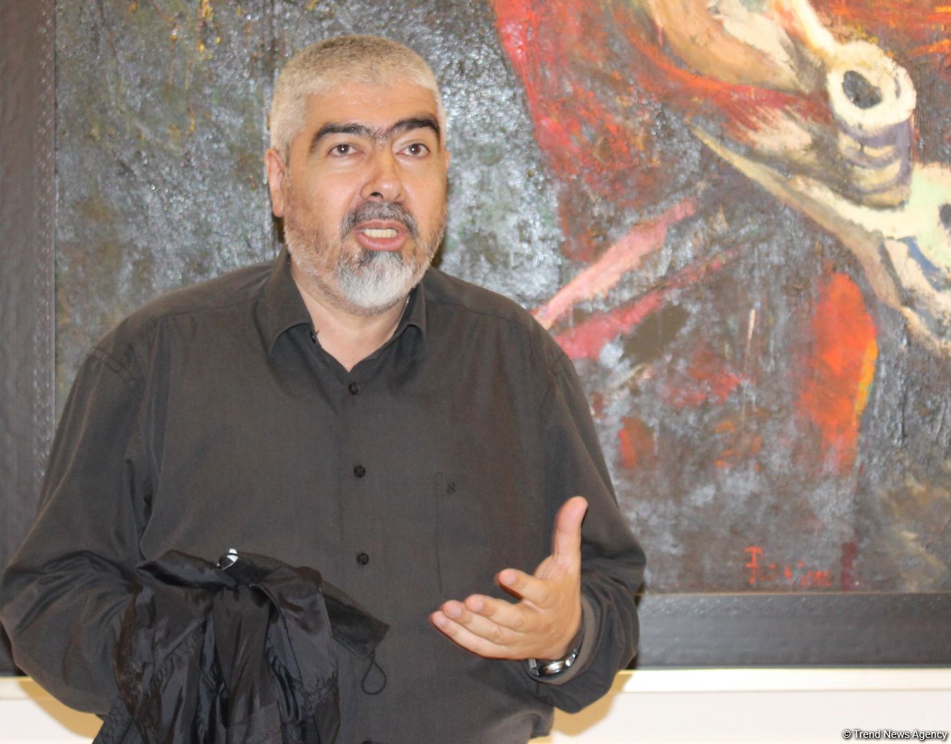 Энергия хаоса в Баку… Какие секреты хранят картины Рамины Саадатхан (ФОТО)