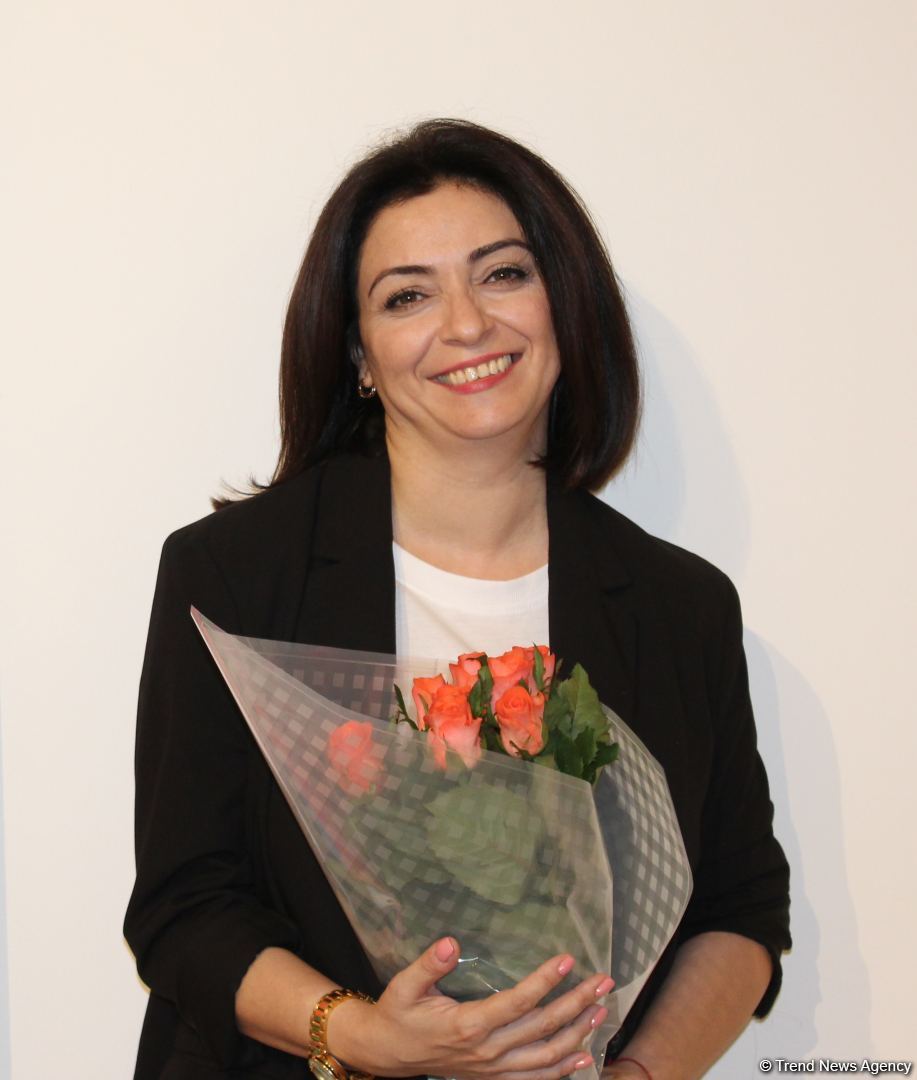 Энергия хаоса в Баку… Какие секреты хранят картины Рамины Саадатхан (ФОТО)