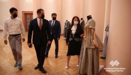 Представлены стандарты азербайджанской национальной одежды (ФОТО)