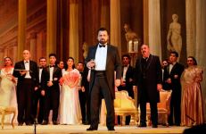 Любовь азербайджанца и полячки, или Дама с камелиями (ФОТО/ВИДЕО)