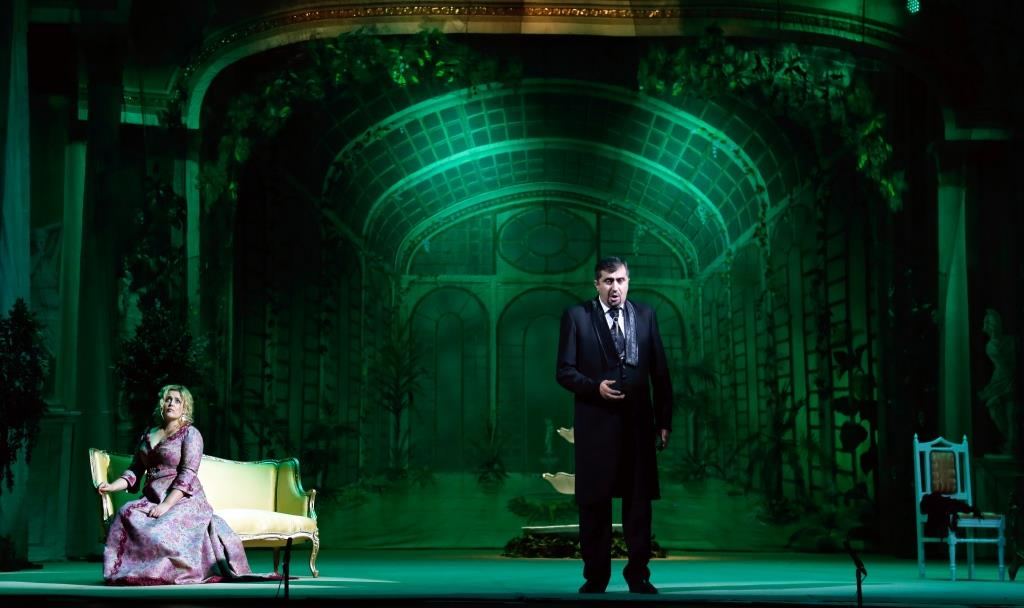 Любовь азербайджанца и полячки, или Дама с камелиями (ФОТО/ВИДЕО)