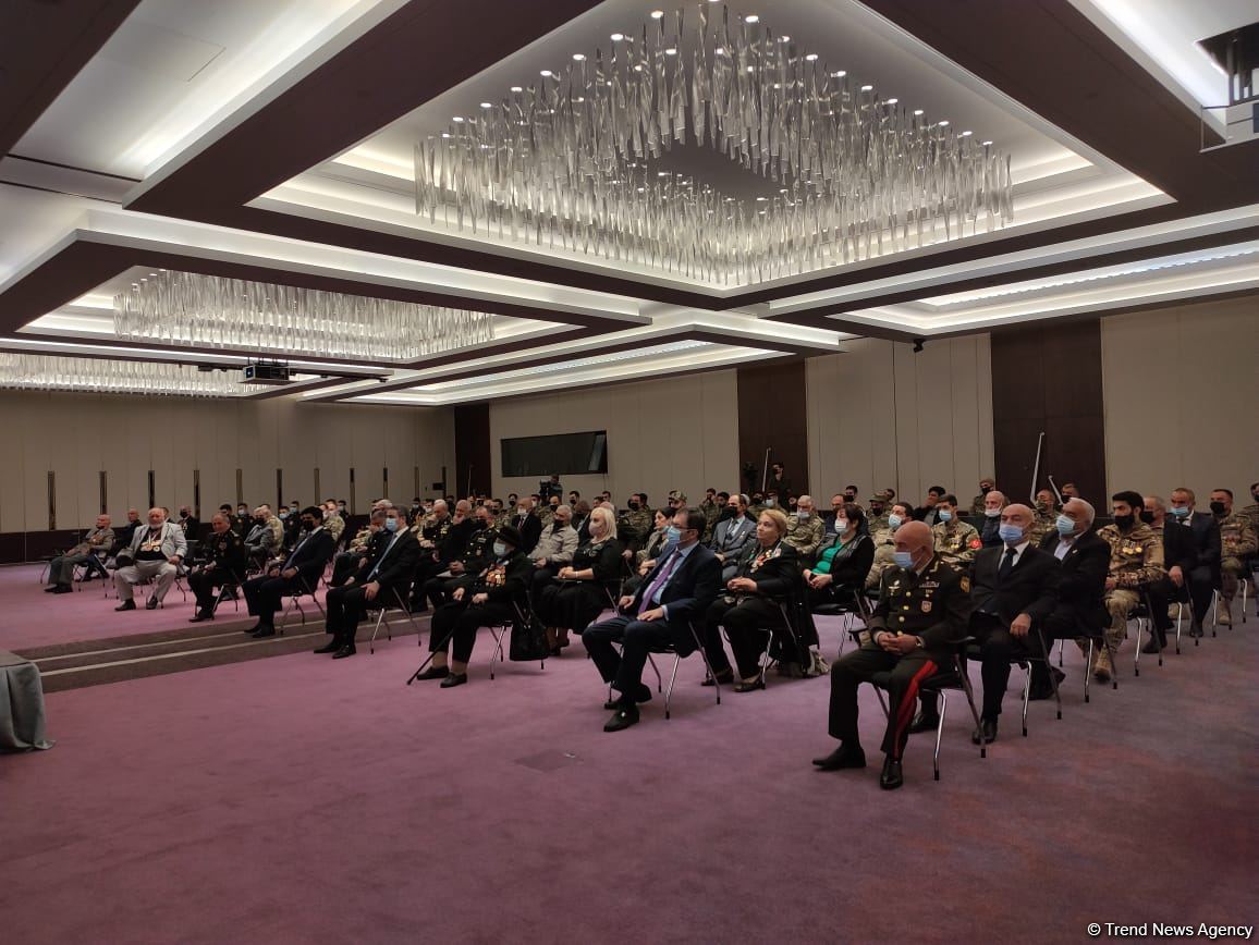 В Бакинском конгресс-центре прошла конференция на тему «Встреча поколений» (ФОТО)