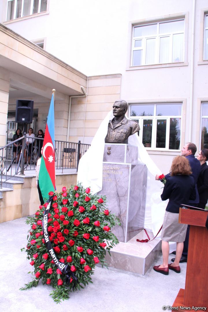 В Баку состоялось торжественное открытие бюста Национального героя Азербайджана Юрия Ковалева (ФОТО/ВИДЕО)