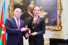 В Баку прошла церемония вручения государственных наград деятелям культуры (ФОТО)
