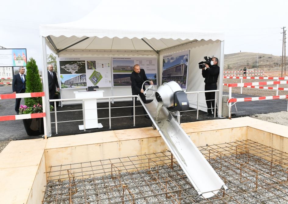 Президент Ильхам Алиев заложил фундамент Центральной больницы в Джебраиле (ФОТО/ВИДЕО)