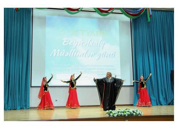 В Высшем военном училище имени Гейдара Алиева прошел концерт, посвященный Международному дню учителя (ФОТО)