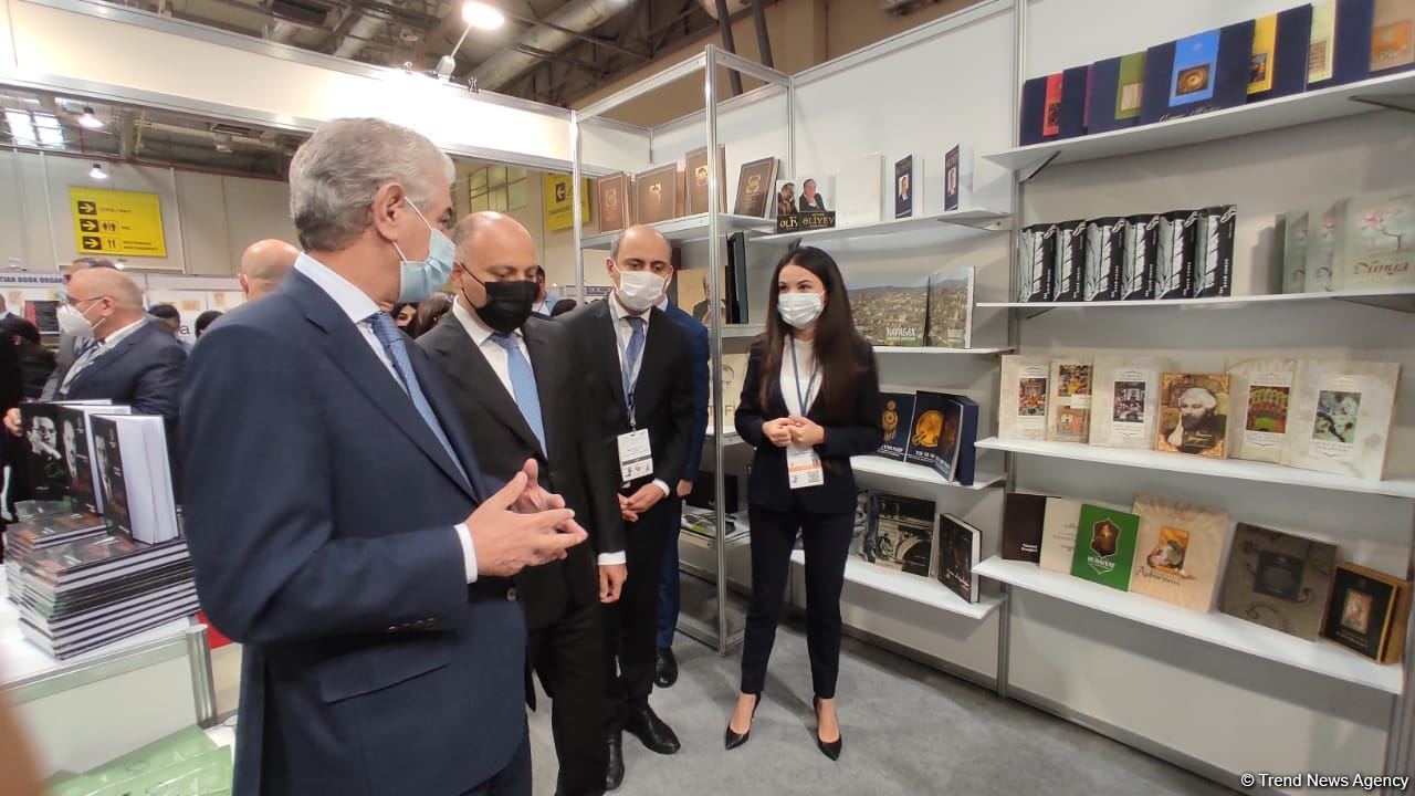 Рай для книголюбов! Состоялось торжественное открытие Бакинской международной книжной выставки-ярмарки (ФОТО)
