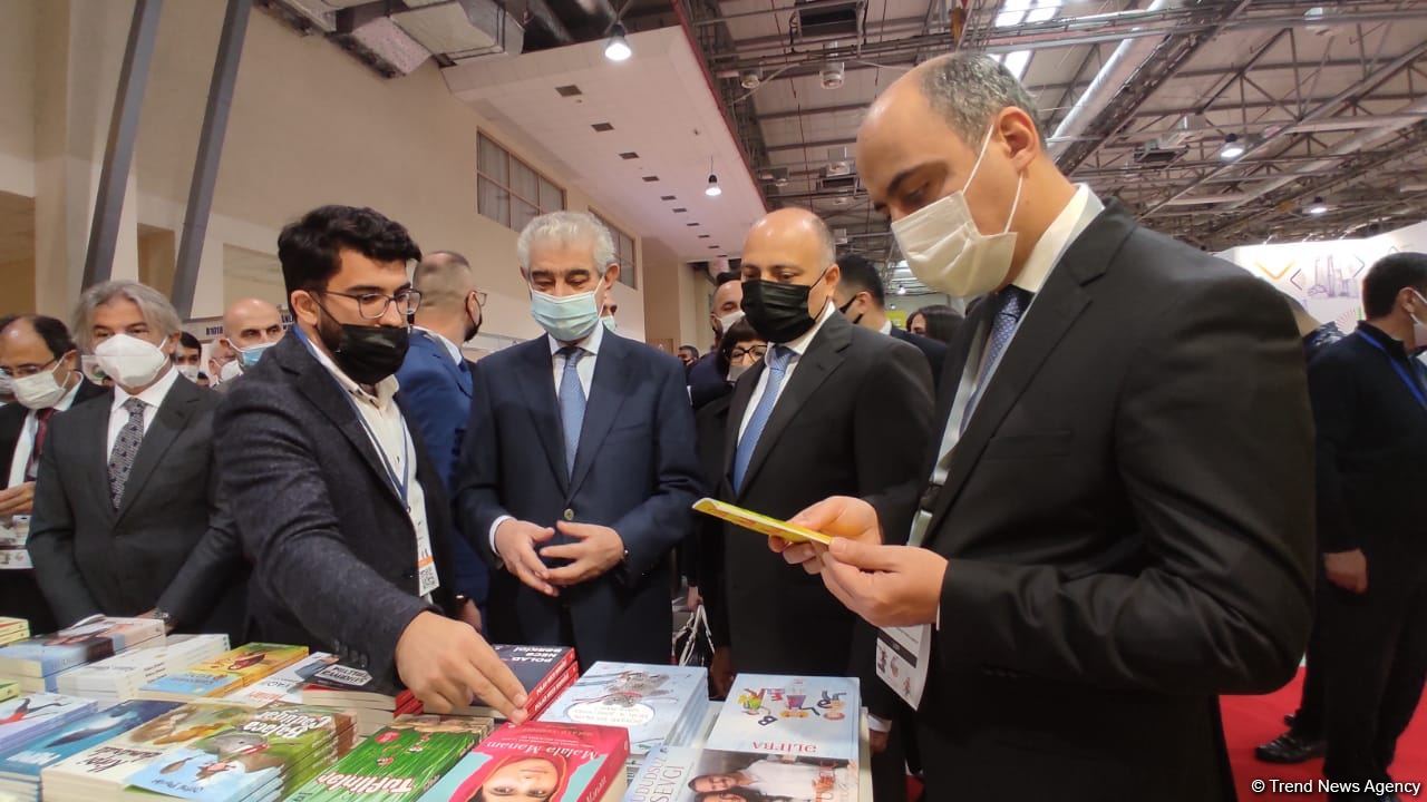 Рай для книголюбов! Состоялось торжественное открытие Бакинской международной книжной выставки-ярмарки (ФОТО)