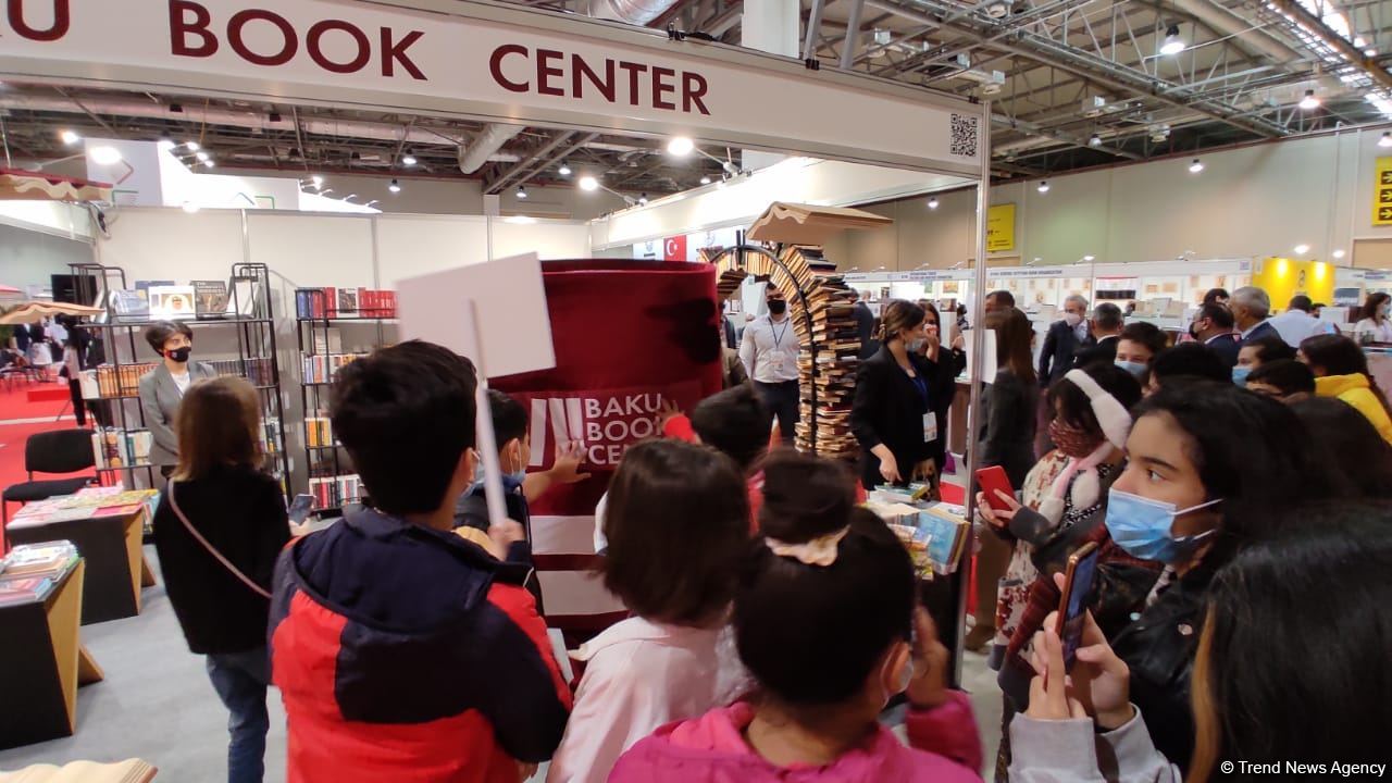 Рай для книголюбов! Состоялось торжественное открытие Бакинской международной книжной выставки-ярмарки (ФОТО)