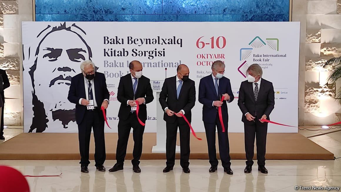 Рай для книголюбов! Состоялось торжественное открытие Бакинской международной книжной выставки-ярмарки (ФОТО)