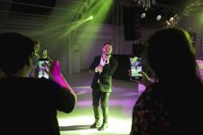 Белоснежный шатер на берегу Каспийского моря – сюрприз от Брендона Стоуна бакинцам (ФОТО)