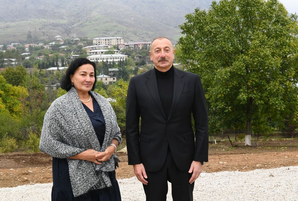 Президент Ильхам Алиев встретился с представителями общественности Ходжавендского района (ФОТО/ВИДЕО)