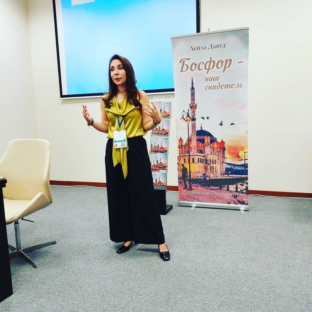 Жених и невеста создали семью на книжной выставке в Баку, ковер любви, "аппетитные" издания… (ФОТО)