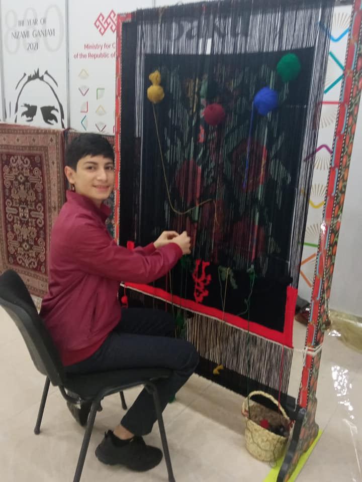 Жених и невеста создали семью на книжной выставке в Баку, ковер любви, "аппетитные" издания… (ФОТО)