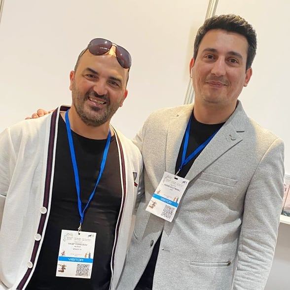 Жених и невеста создали семью на книжной выставке в Баку, ковер любви, "аппетитные" издания… (ФОТО)