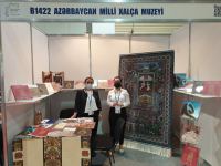 Жених и невеста создали семью на книжной выставке в Баку, ковер любви, "аппетитные" издания… (ФОТО)