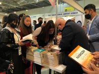 Жених и невеста создали семью на книжной выставке в Баку, ковер любви, "аппетитные" издания… (ФОТО)