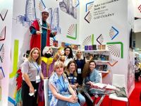 Жених и невеста создали семью на книжной выставке в Баку, ковер любви, "аппетитные" издания… (ФОТО)