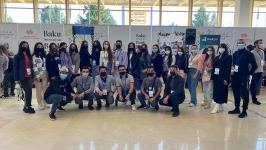 Жених и невеста создали семью на книжной выставке в Баку, ковер любви, "аппетитные" издания… (ФОТО)