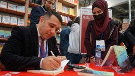 Жених и невеста создали семью на книжной выставке в Баку, ковер любви, "аппетитные" издания… (ФОТО)