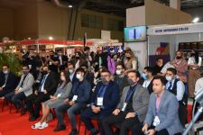 Жених и невеста создали семью на книжной выставке в Баку, ковер любви, "аппетитные" издания… (ФОТО)