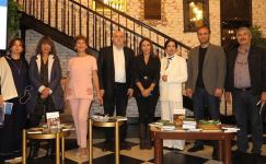 По произведениям члена Союза писателей Азербайджана российские школьники изучают русскую литературу (ФОТО)