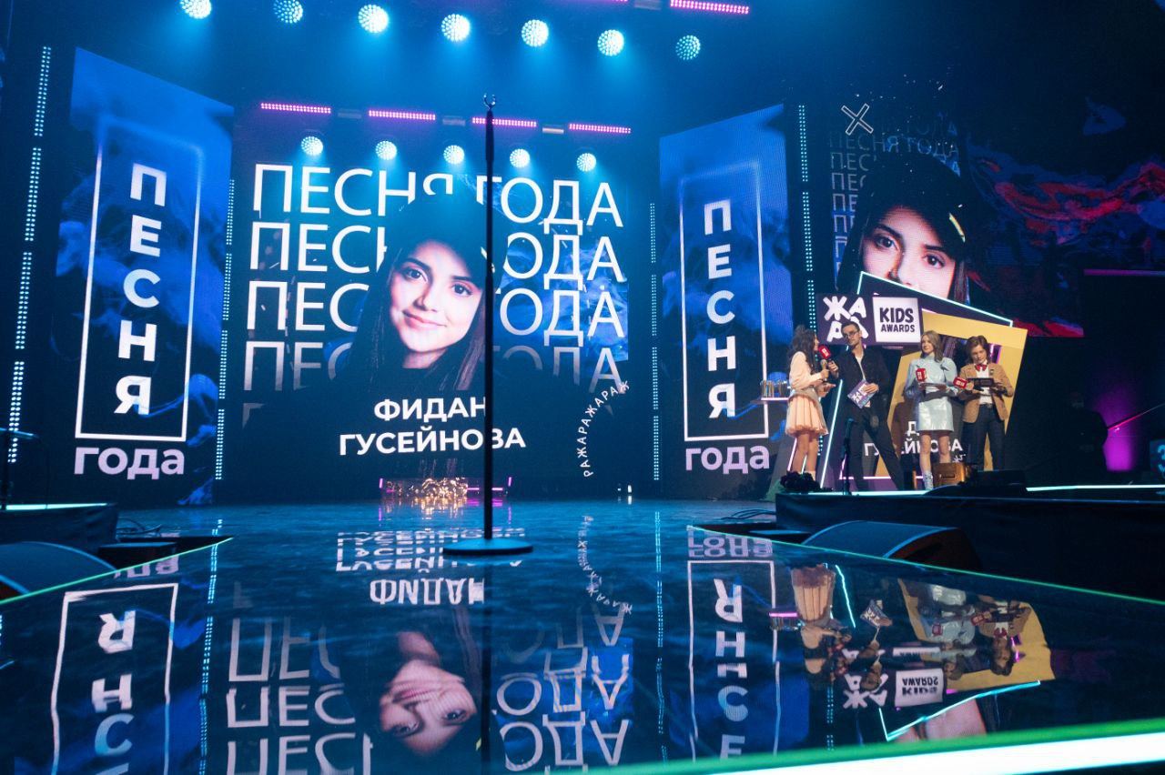 Юная азербайджанская певица стала победительницей "Жара Kids Awards" в  Москве (ФОТО/ВИДЕО)
