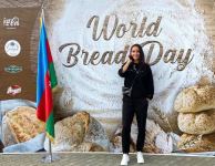На Каспийском берегу Баку прошел Международный фестиваль хлеба (ФОТО)