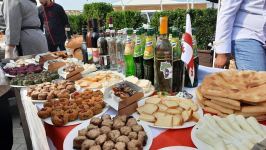 На Каспийском берегу Баку прошел Международный фестиваль хлеба (ФОТО)