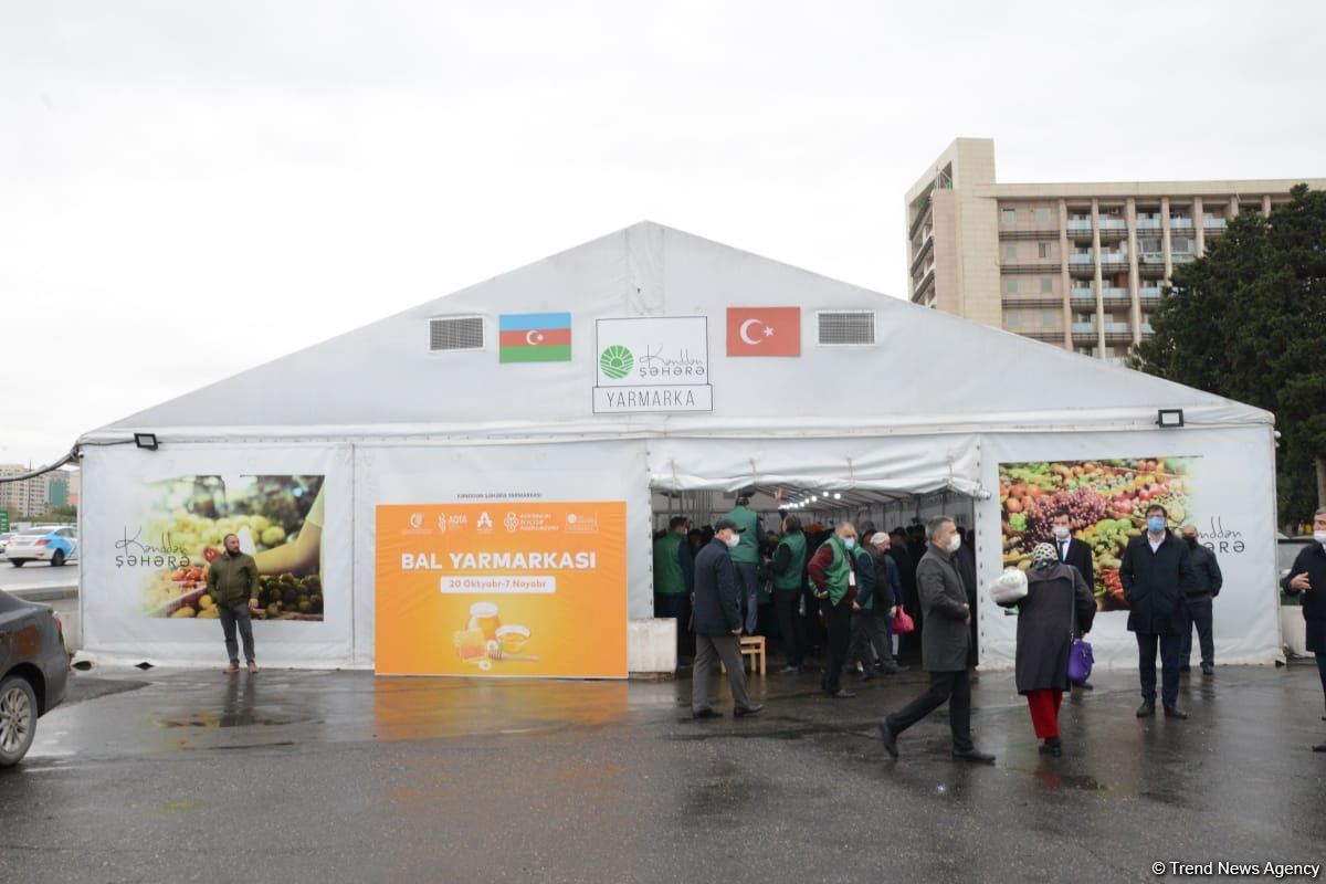В Баку открылась ярмарка меда (ФОТО)