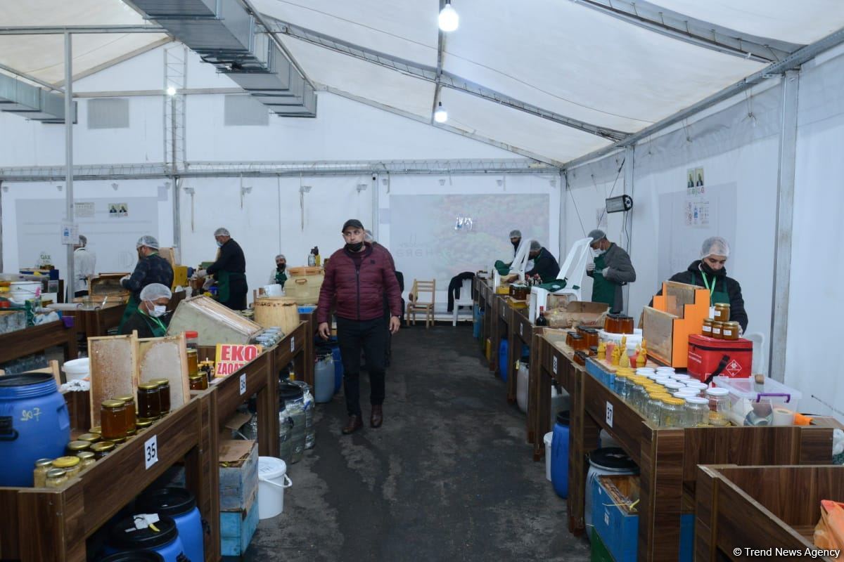 В Баку открылась ярмарка меда (ФОТО)