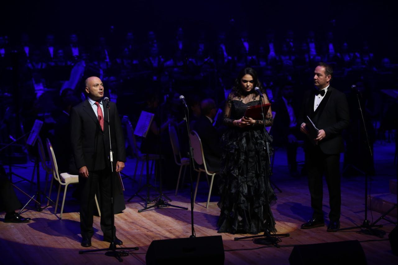 Грандиозная церемония закрытия II Азербайджанского международного фестиваля вокалистов (ФОТО/ВИДЕО)
