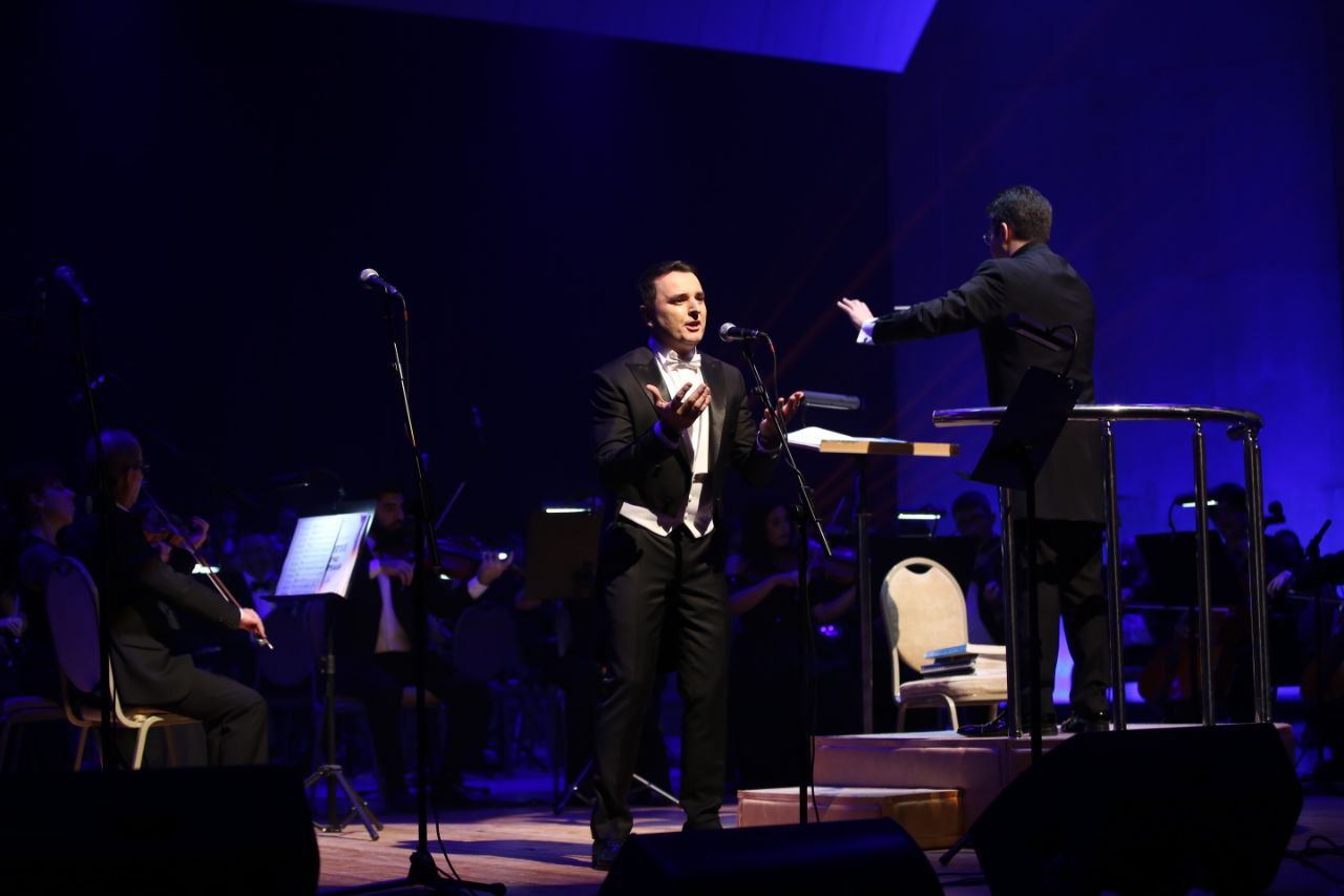 Грандиозная церемония закрытия II Азербайджанского международного фестиваля вокалистов (ФОТО/ВИДЕО)