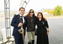 Президент Ильхам Алиев и Первая леди Мехрибан Алиева встретились с представителями общественности Зангилана (ФОТО/ВИДЕО)