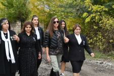 Президент Ильхам Алиев и Первая леди Мехрибан Алиева встретились с представителями общественности Зангилана (ФОТО/ВИДЕО)