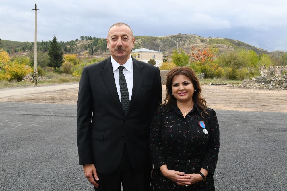 Президент Ильхам Алиев и Первая леди Мехрибан Алиева встретились с представителями общественности Зангилана (ФОТО/ВИДЕО)
