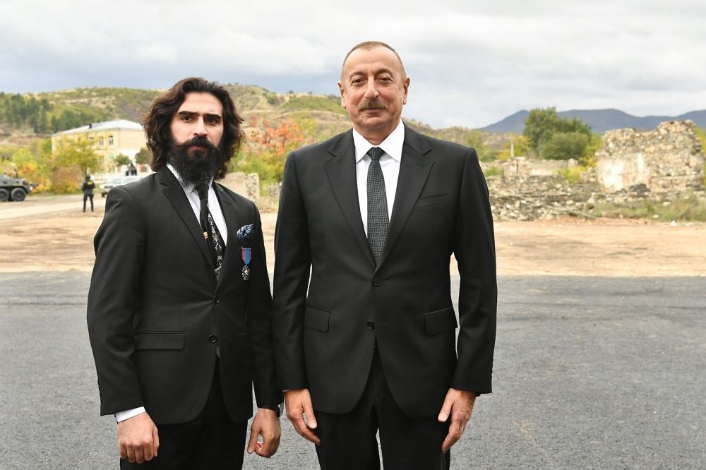 Президент Ильхам Алиев и Первая леди Мехрибан Алиева встретились с представителями общественности Зангилана (ФОТО/ВИДЕО)