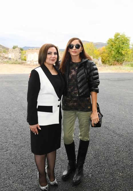 Президент Ильхам Алиев и Первая леди Мехрибан Алиева встретились с представителями общественности Зангилана (ФОТО/ВИДЕО)