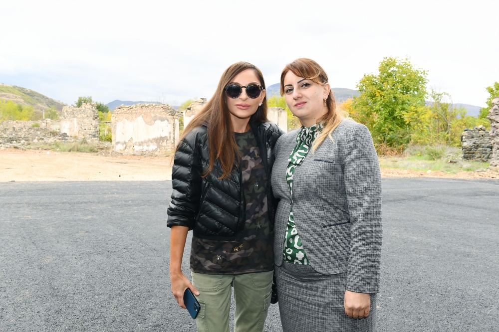 Президент Ильхам Алиев и Первая леди Мехрибан Алиева встретились с представителями общественности Зангилана (ФОТО/ВИДЕО)