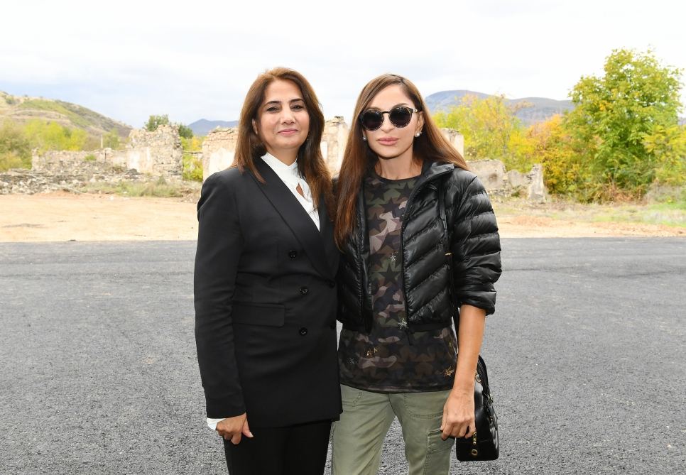 Президент Ильхам Алиев и Первая леди Мехрибан Алиева встретились с представителями общественности Зангилана (ФОТО/ВИДЕО)